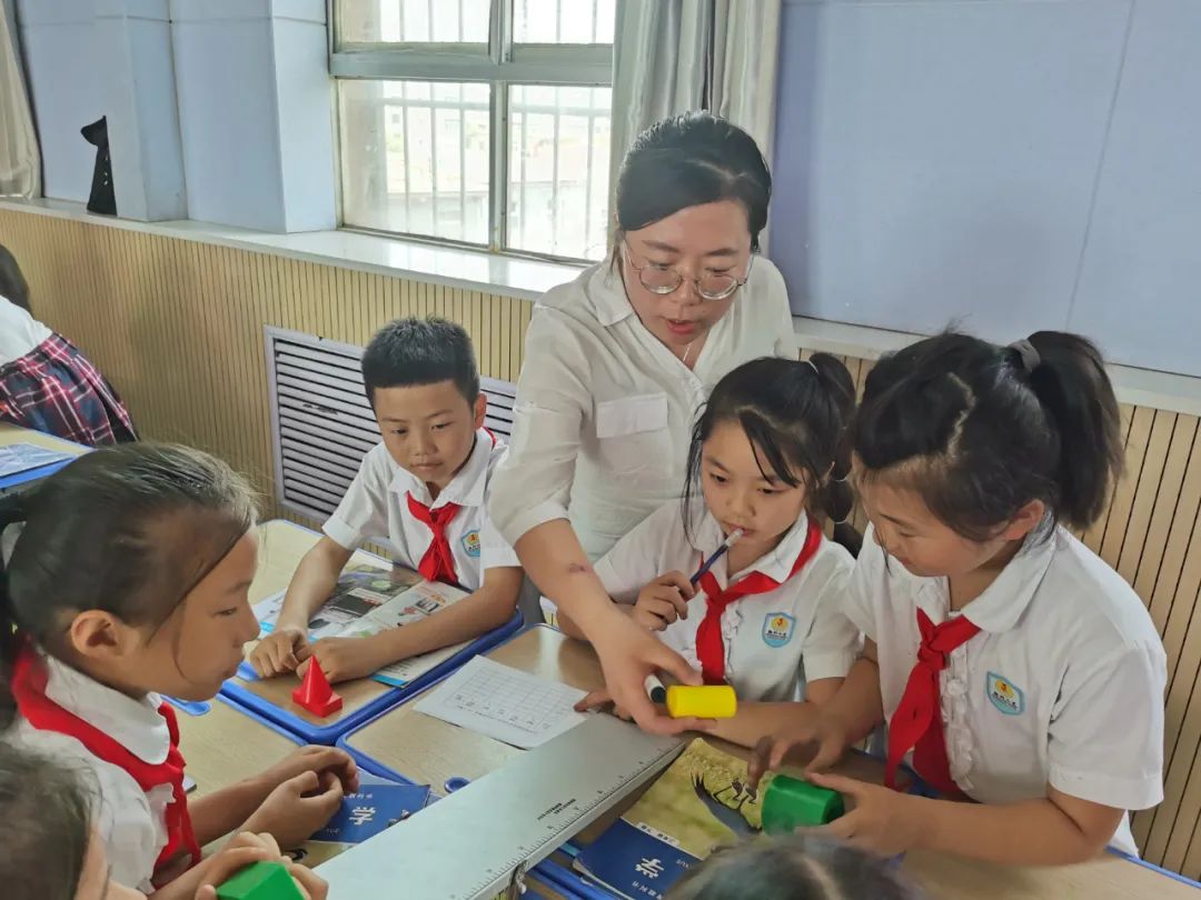 临渭区北塘实验小学怎么样?聚焦科学课堂(图5)