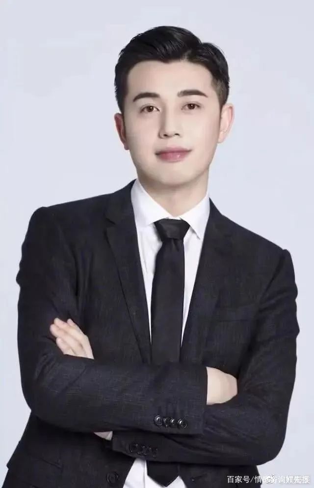 李佳琦的小助理升级付总，宣布退出直播间，功