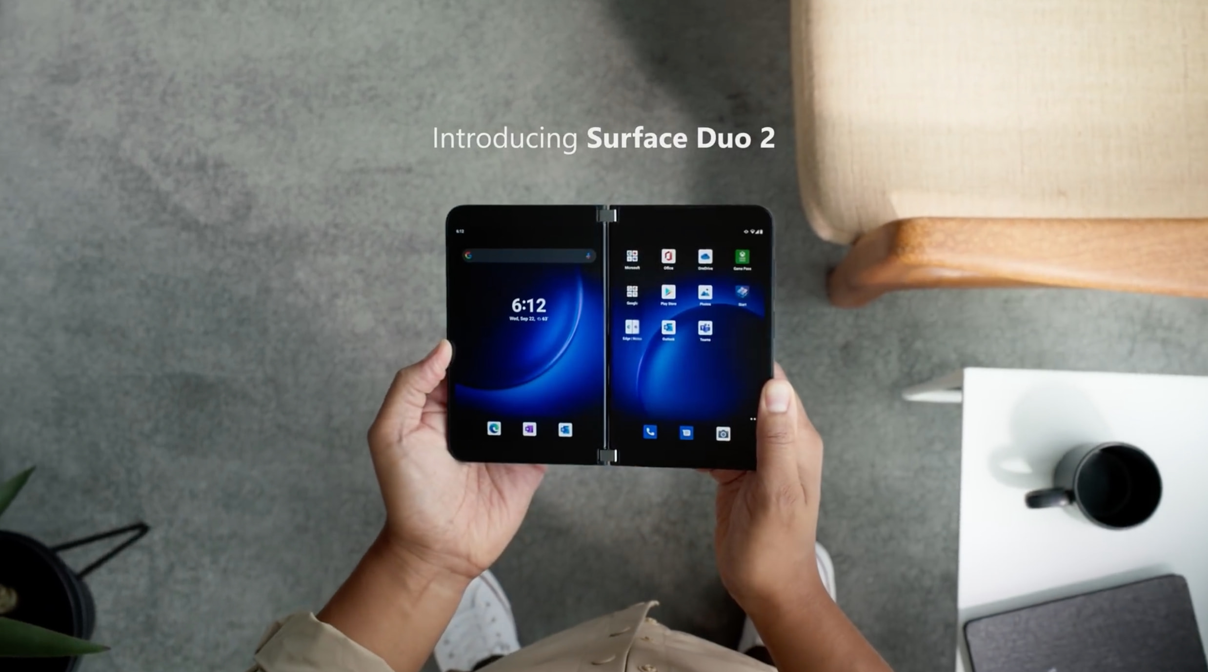 微软Surface Duo2双屏手机发布；华为openEuler操作系统官宣