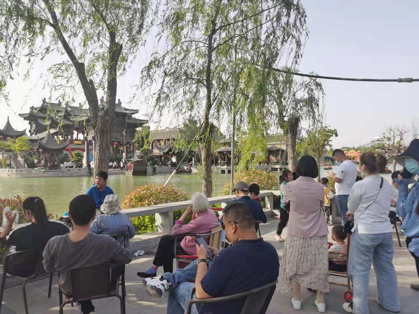 两天假期哪里玩？启封故园嗨翻天