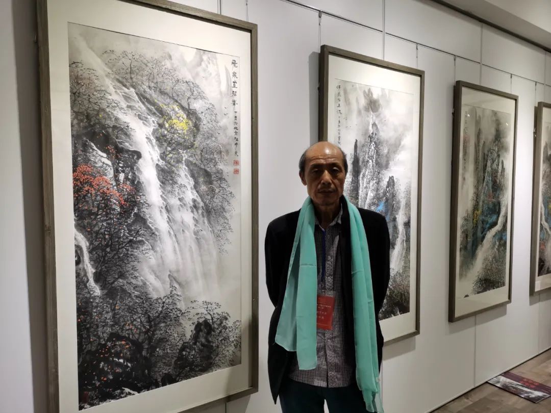 中国著名山水画家杜中良受邀参加时尚经典名家书画邀请展