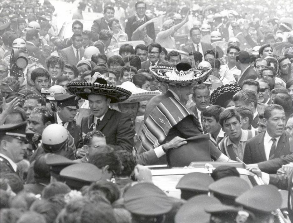 美国赠予荷兰的月岩被证实是假货，荷兰网友：