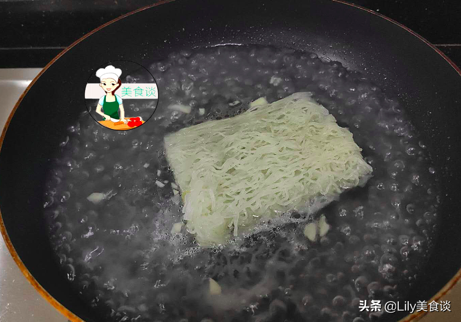 开学啦，早餐儿子最馋这碗粉，5分钟搞定，简单省事，我最乐意做