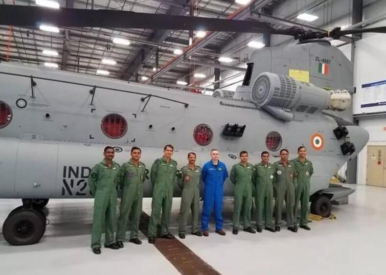 CH47直升机能吊坦克？印度军队这个“挂”，可别给人乱开