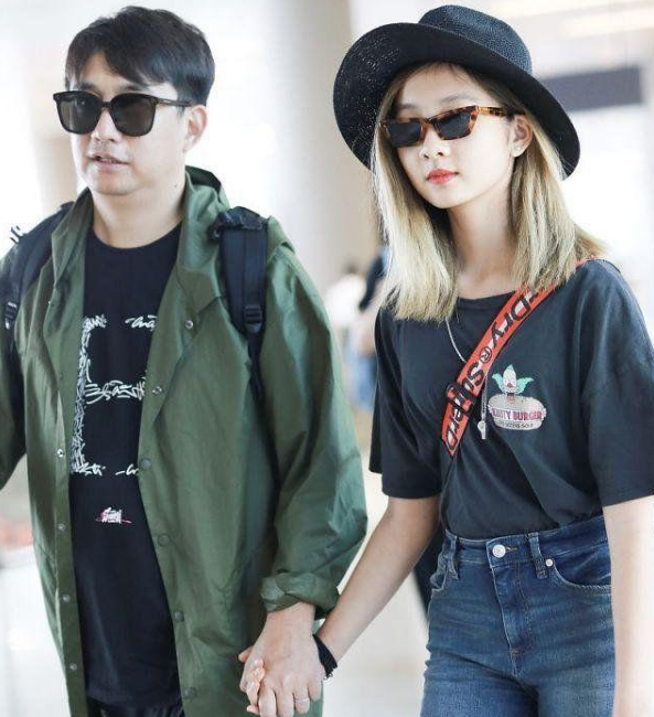 黄磊女儿多多很忧郁，并不像平常那样快乐，黄