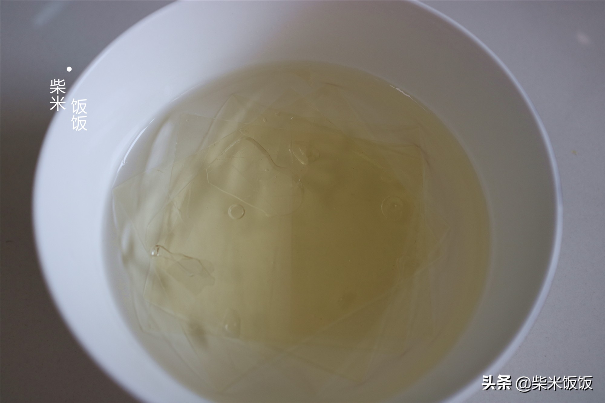 蛋糕这样做，入口即化，清凉解暑，夏天吃它，比吃雪糕还过瘾