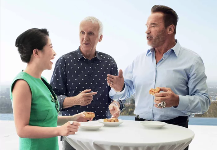 40岁冠军转型拍戏，国内开公司当老板，或成为第