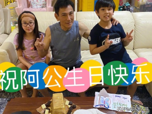 本以为吴尊颜值不错，看见他爸爸，才知道什么是妈妈拯救了银河系