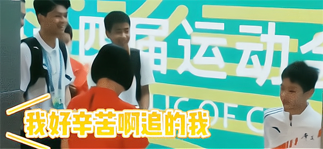 恭喜全红婵！终于能接受采访了，亲口讲出落后近20分逆转夺冠原因