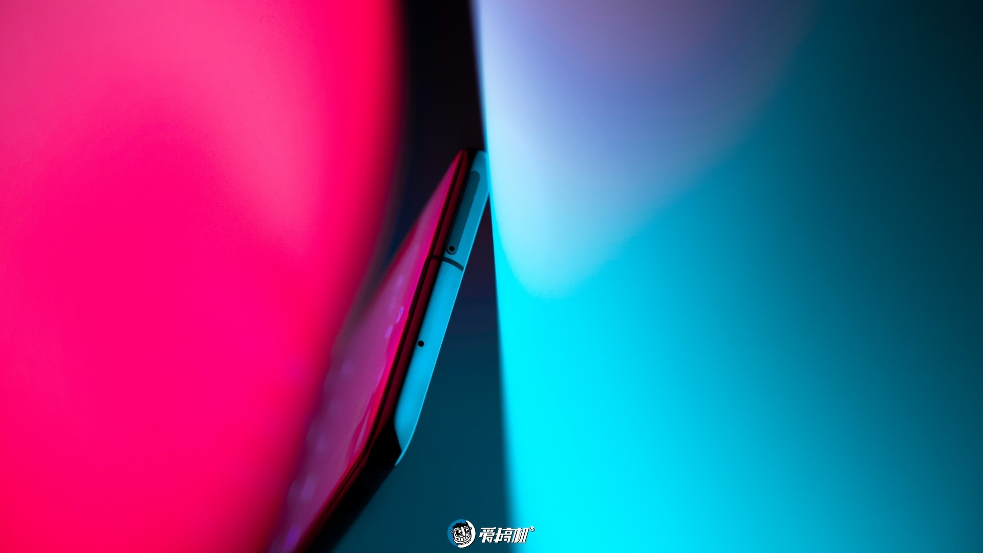 三星Galaxy S10e图赏：触感极好的小屏旗舰