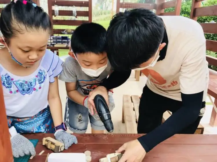 深圳又一遛娃胜地，城市中的自然成长乐园，野趣精致的户外营地