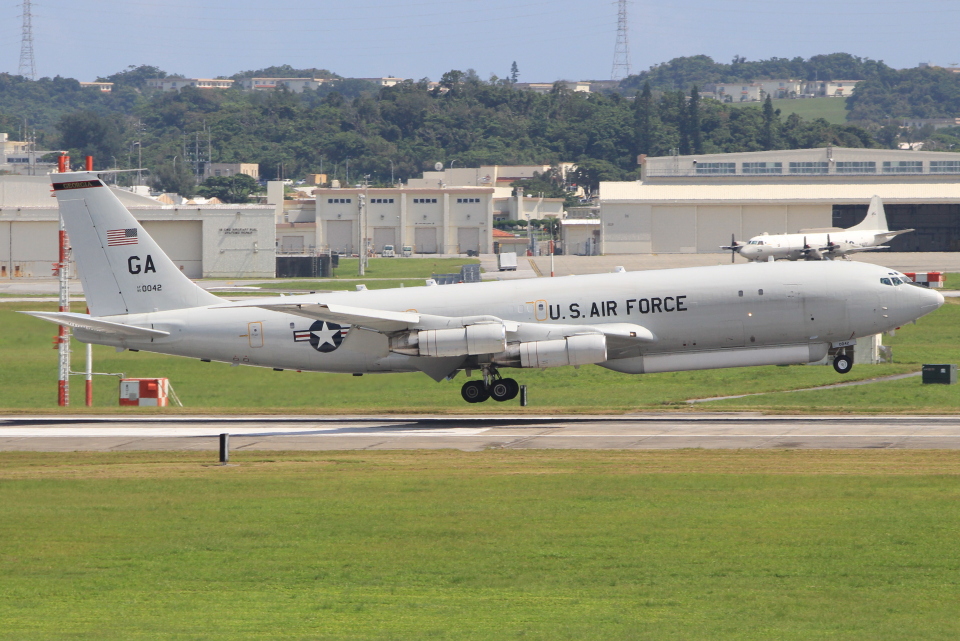 战术够阴险！美国在南海军事威慑，劳动节也不消停，矛头直指中国