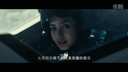 从“一夜爆火”到“资源掉没”，杨颖的十年巨变…