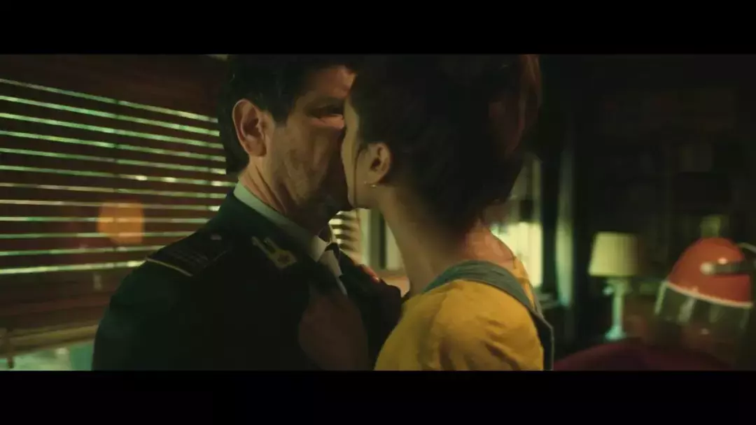 以为是恐怖片,结果笑到肾疼
