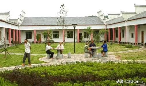 我俩儿子上清华和人大，我还是进了养老院！太