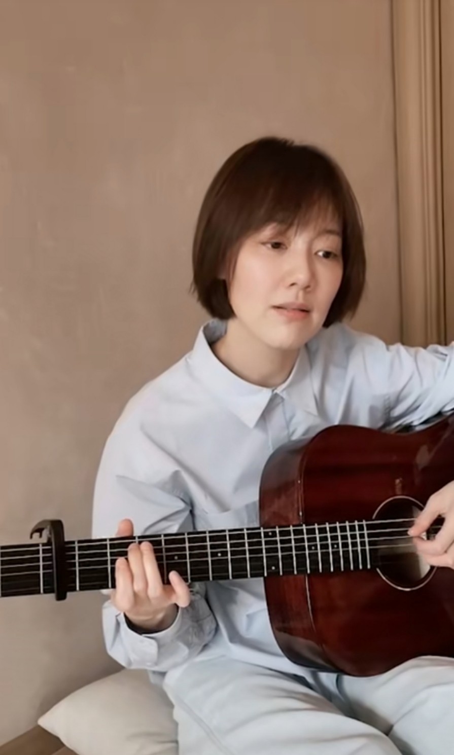 唐嫣闺蜜晒近照，状态略显憔悴！曾是当红主播却隐退，至今仍未嫁