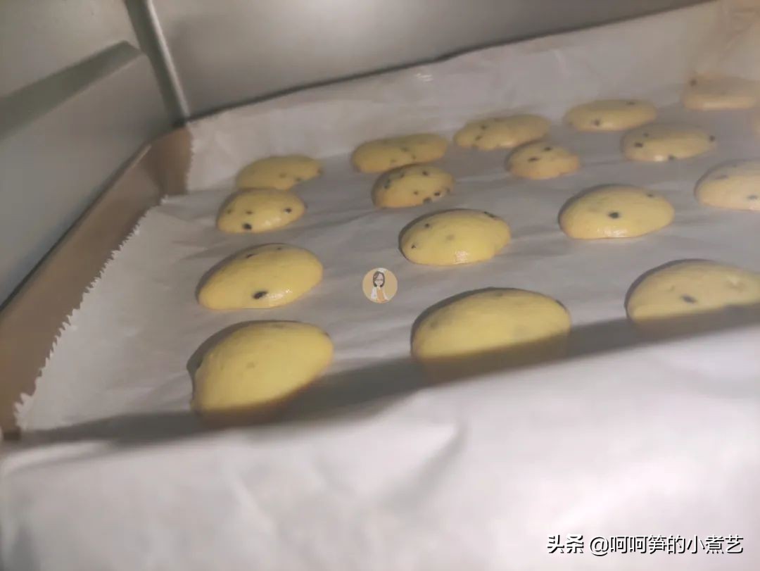 无水又无油，一个配方两个味道，教你做出好吃的鸡蛋饼干