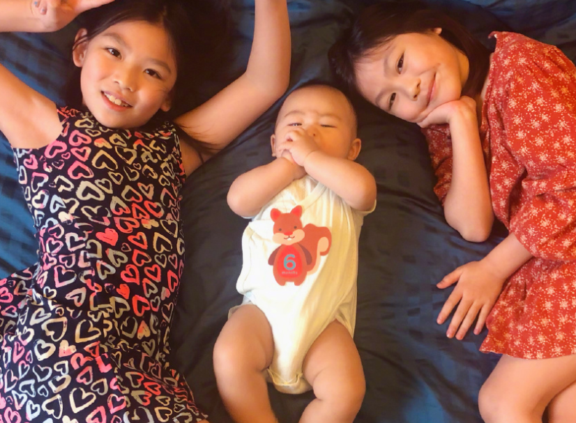 蔡少芬儿子才是“发育过猛”，才7个月大就十分健壮，果然好基因