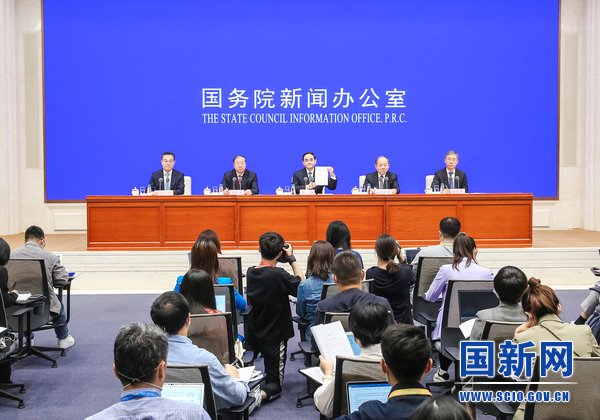 《中国的全面小康》：中医药走向世界，非遗绽放出更加迷人的光彩
