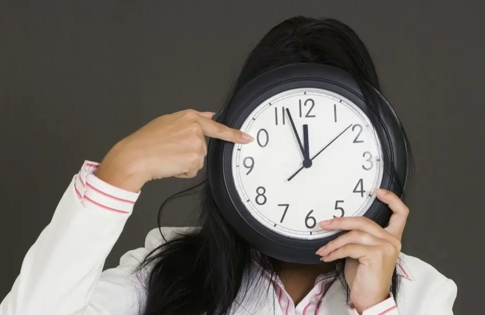 自媒体新手如何选择发布作品的最佳时间呢？