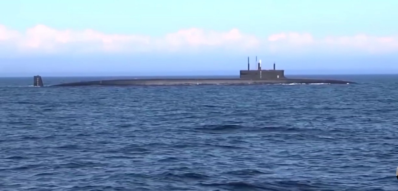 俄罗斯新型战略核潜艇服役，“龟背”降低，力求与美国战略平衡