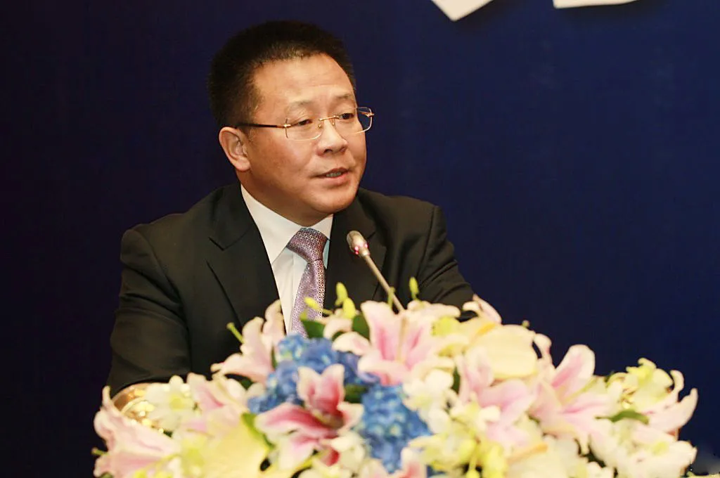 从来没有什么救世主，苏宁还得靠自己