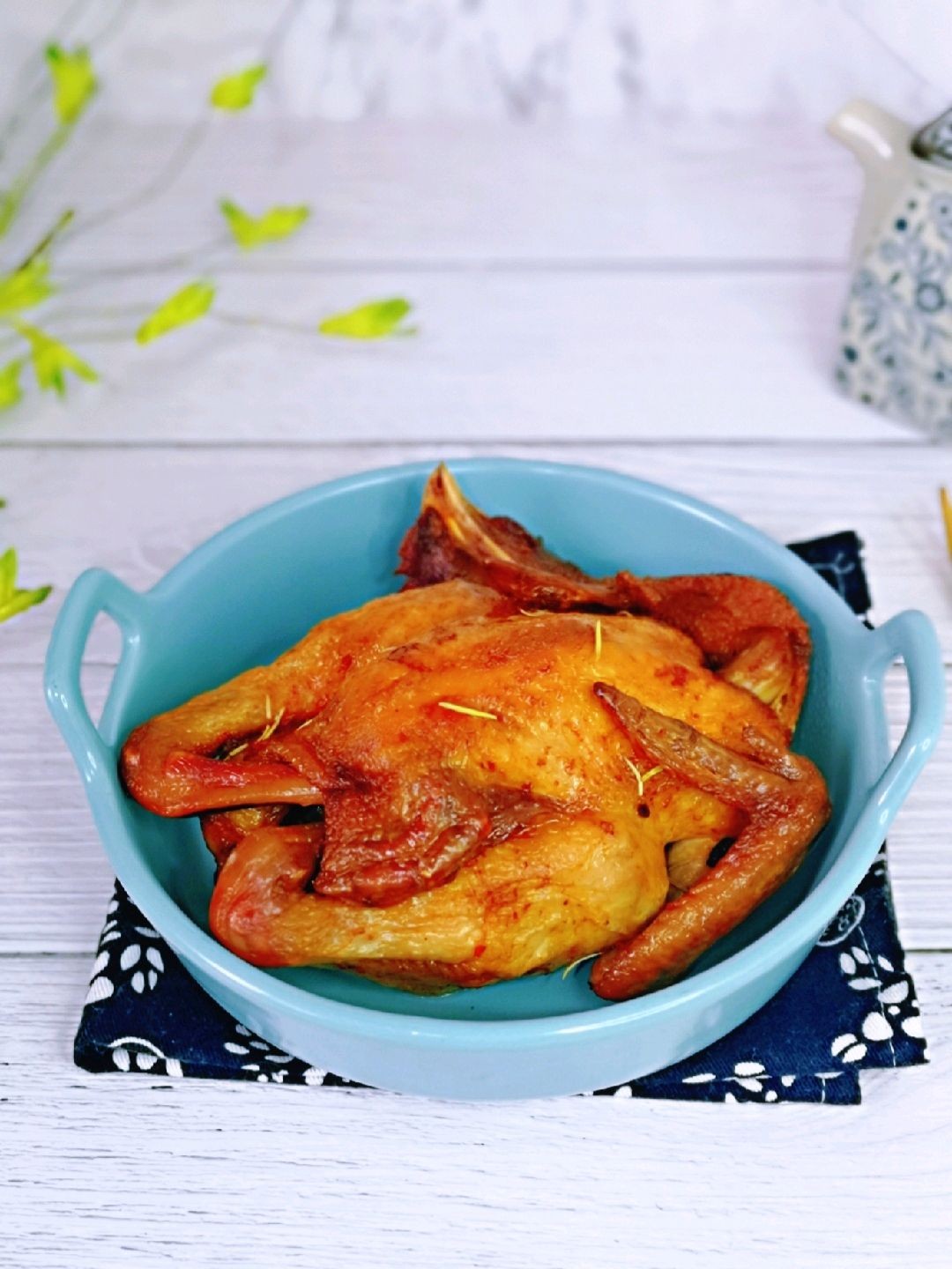 空气炸锅版辣酱烤鸡，鸡肉鲜嫩又入味，味道好吃，做法简单