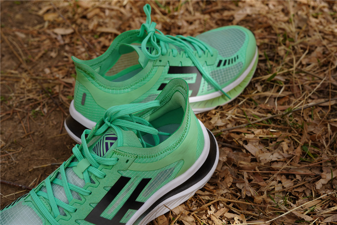 FREETIE轻云缓震竞速跑鞋轻薄透气鞋垫还抑菌