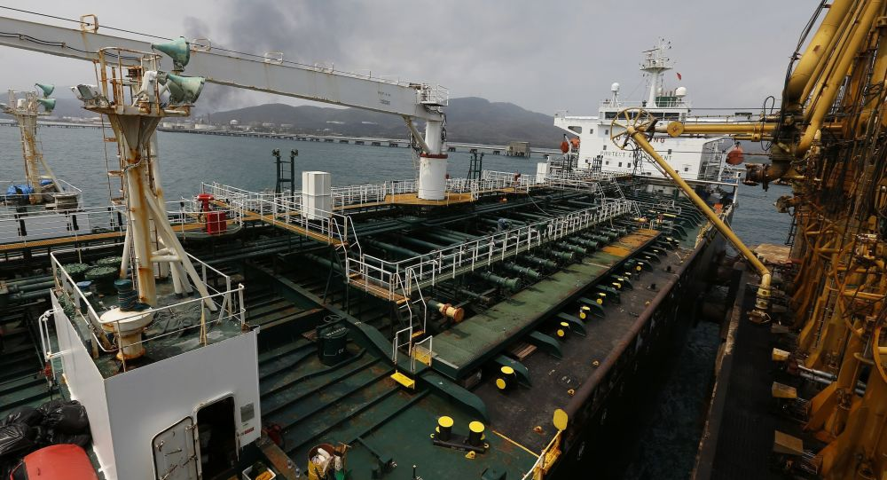 第四艘伊朗油轮满载燃料顺利抵达委国，美军怎么哑火了？