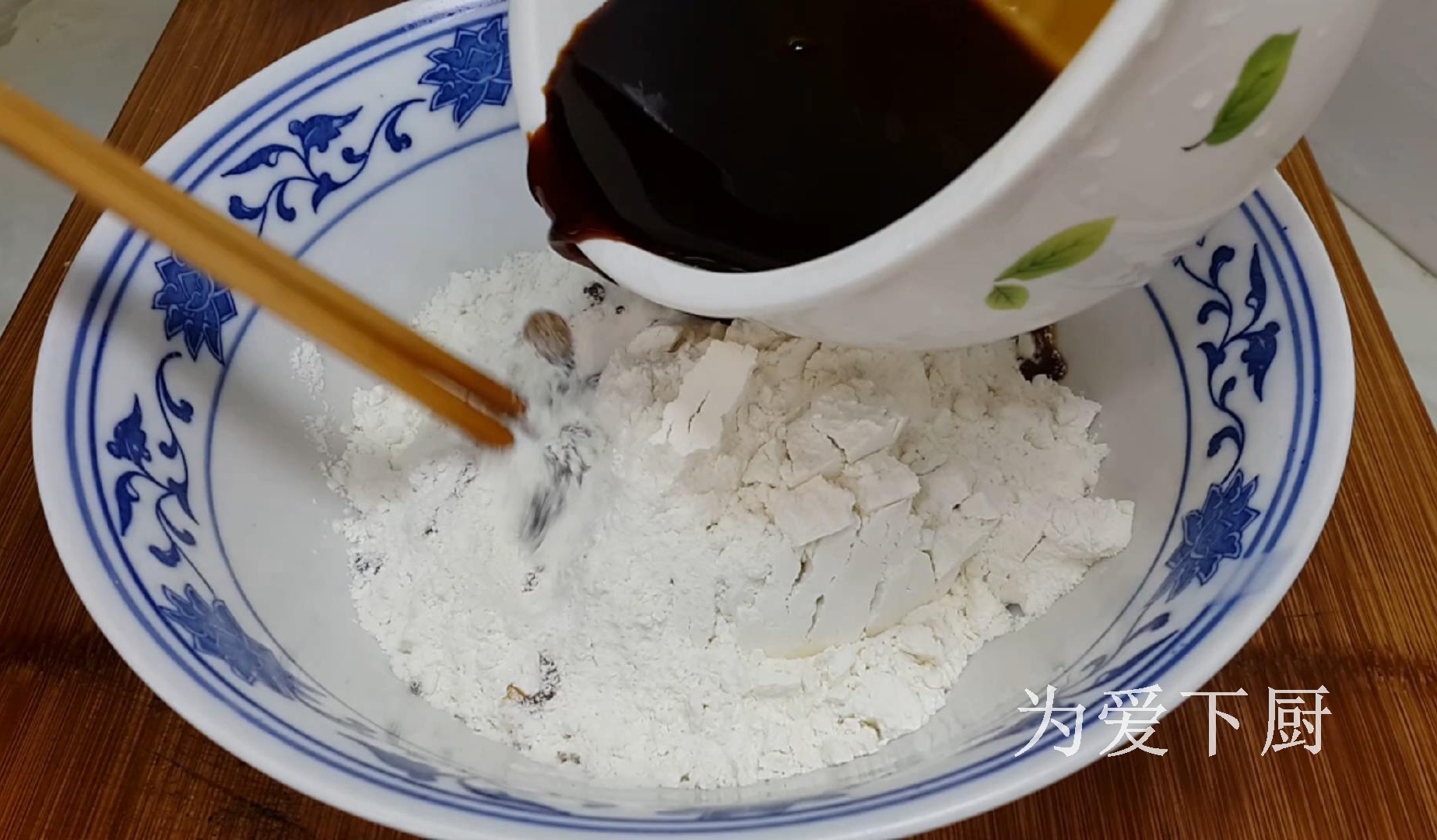 這零食的做法太好吃了，冰箱裡一放，比薯片還好吃，一口一個真香
