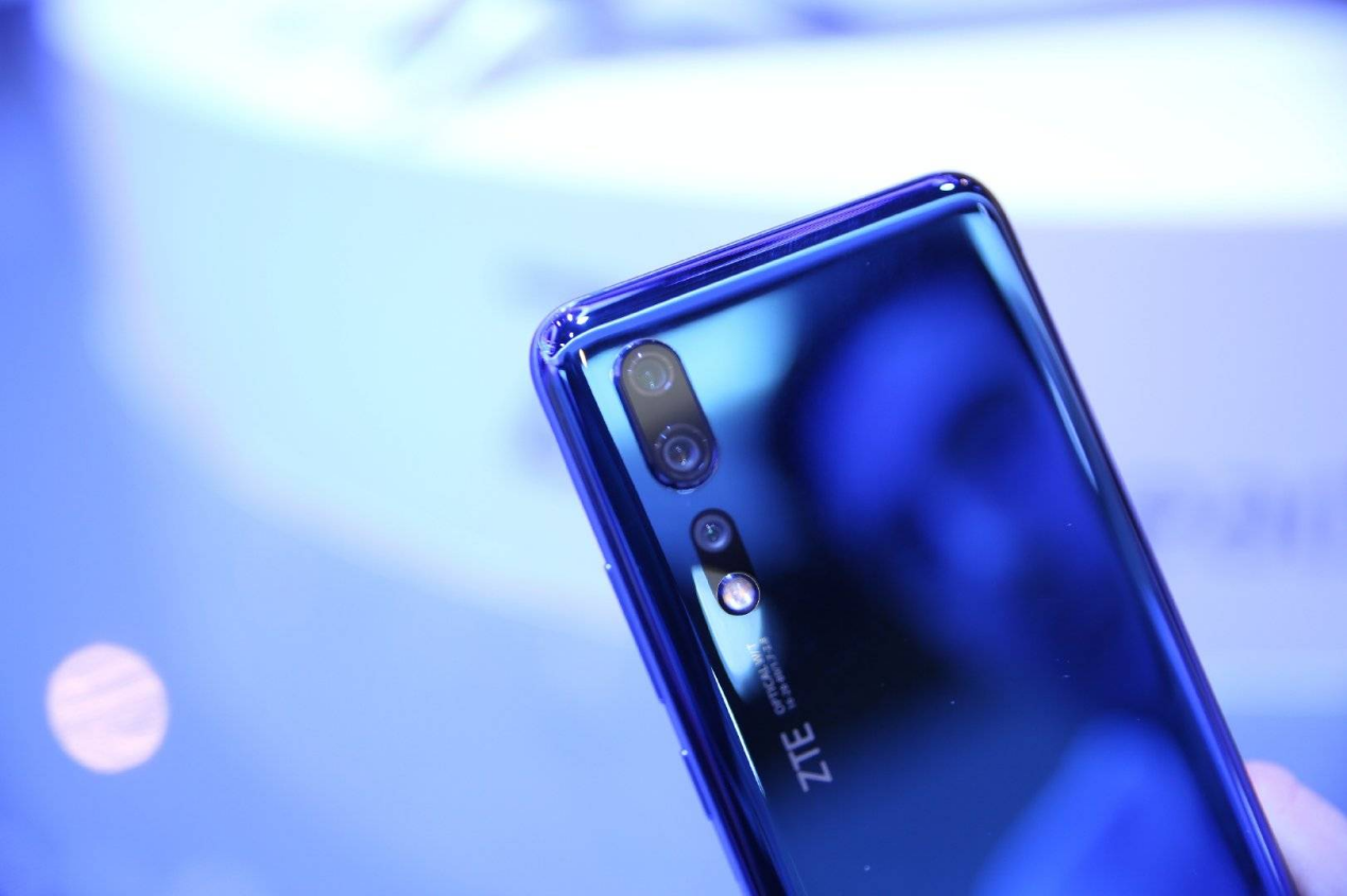 zte中兴公布第一款5G旗舰机Axon 10Pro：高质量指标5G电话卡位全世界销售市场