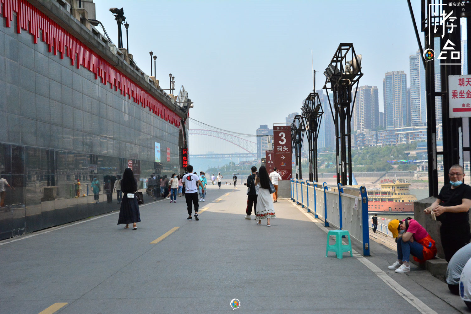 低配版重庆两江游，5元一客的水上巴士，从朝天门到弹子石