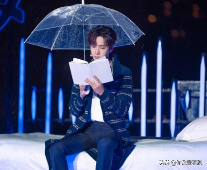 王一博第一次表演这样的节目后，观众感觉好不