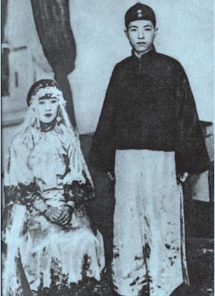 川岛芳子：被养父强暴自杀未遂，做间谍圆生父