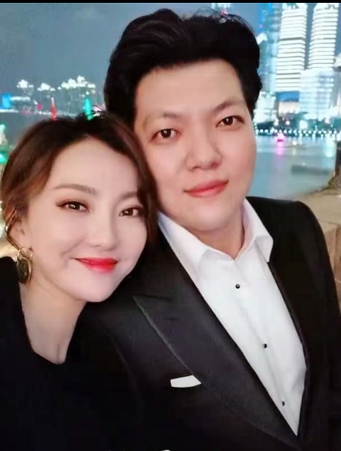 又传噩耗！主持人余声自曝母亲已离世，儿子刚