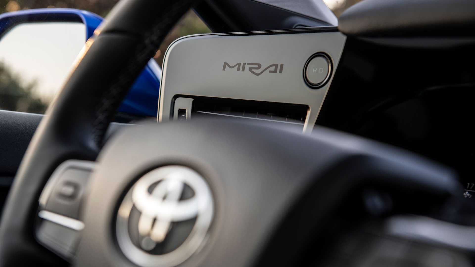 快问快答，第二代丰田Mirai氢动力车开起来感觉怎么样？