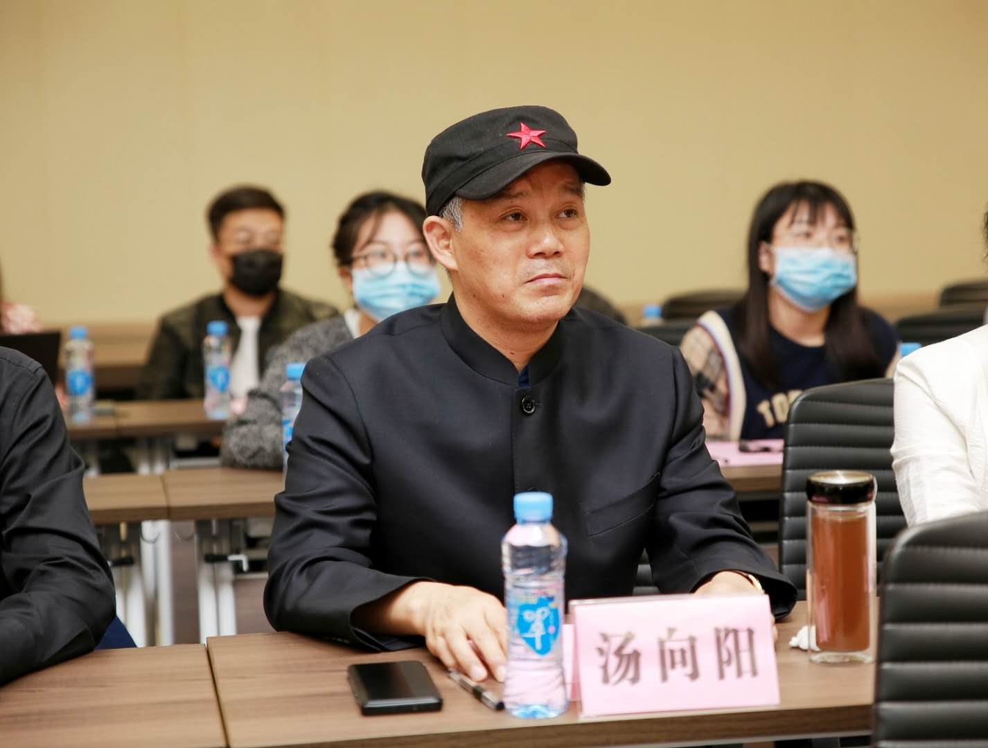 首届最美李渡人发布会在进贤县举行江西李渡酒业董事长汤向阳等11人