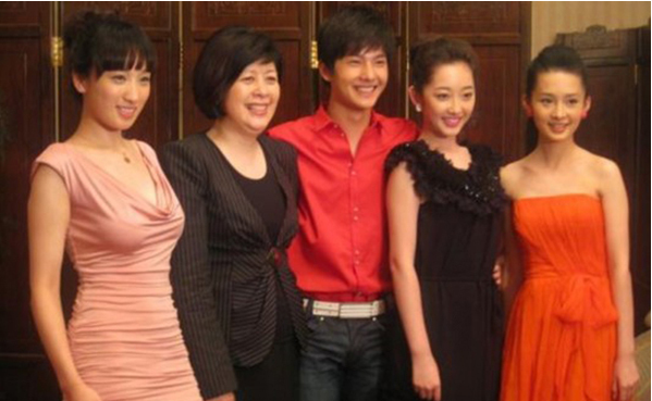 从与杨幂齐名到给蓝盈莹作配，被白百何抢了资