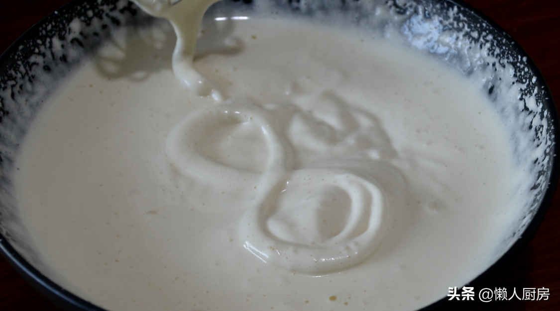 不用加水，不要分离蛋白蛋黄，教你蜂蜜脆皮蛋糕的做法，皮脆里软