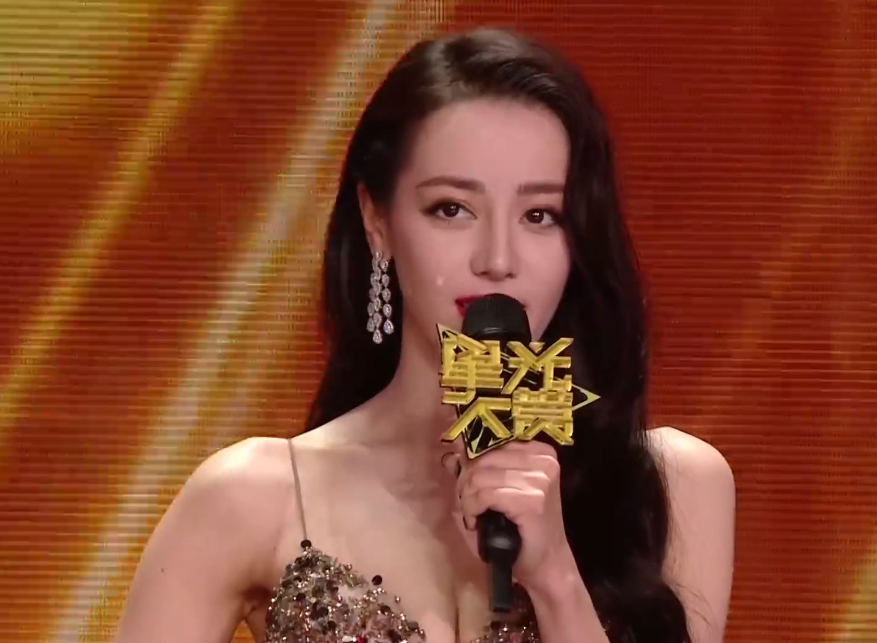 有人暗暗发糖，有人尴尬互动，星光大赏内场真