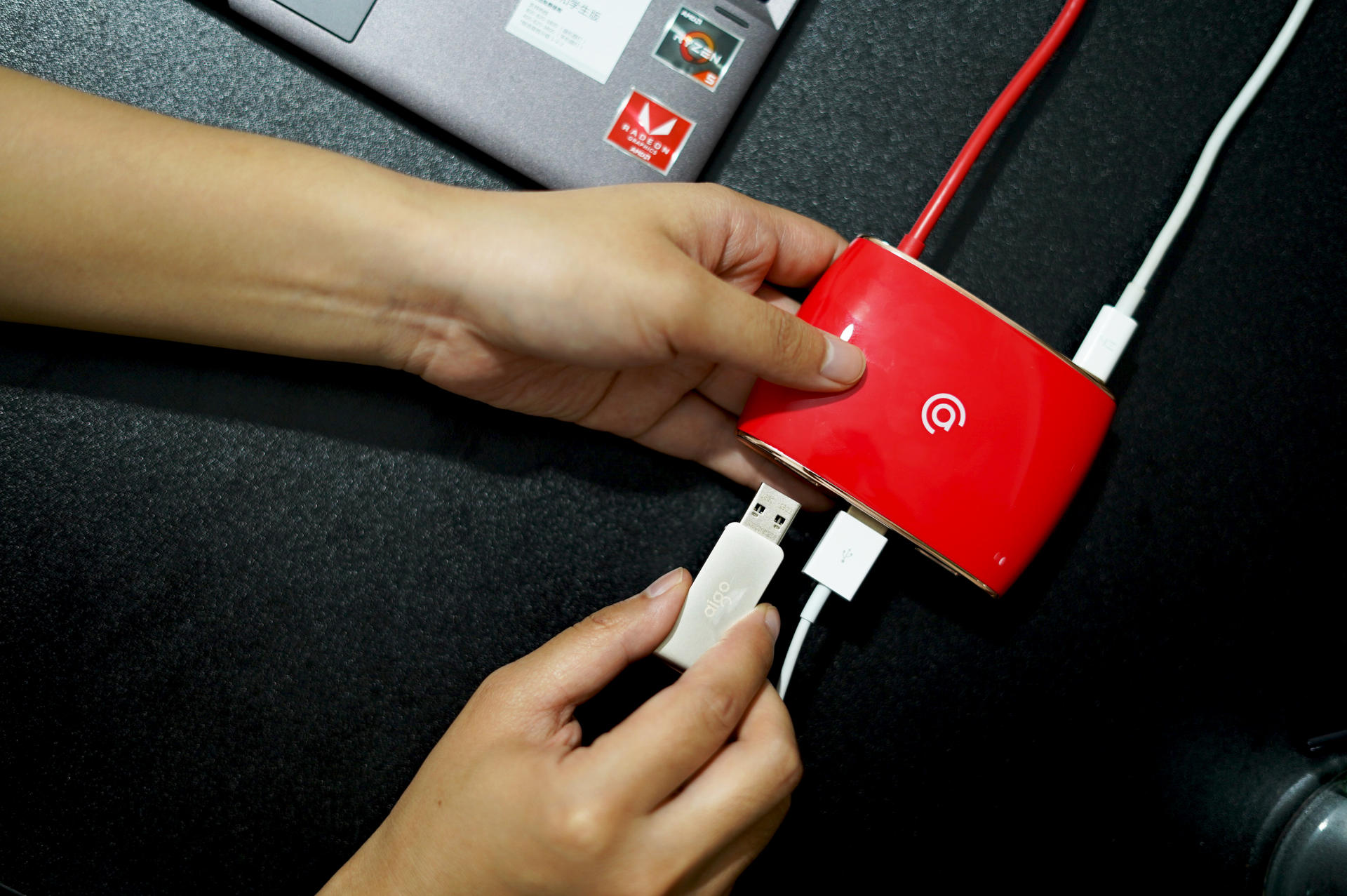 专属女孩的个性拓展坞你见过没？aigo国民好物扩展坞己悦H5S来了