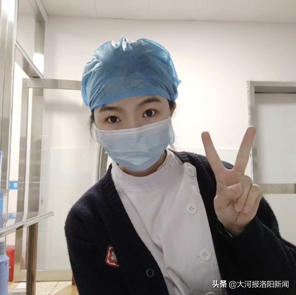 外地游客突发脑梗命悬一线，洛阳美女护士跪地