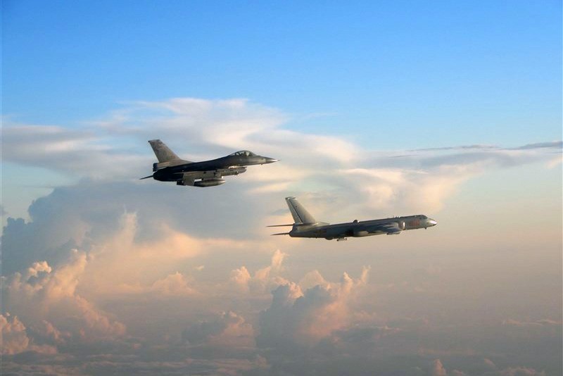 台海“太极拳”开始，美方代表刚刚抵台，禁航区立即公布，解放军大规模军演打响