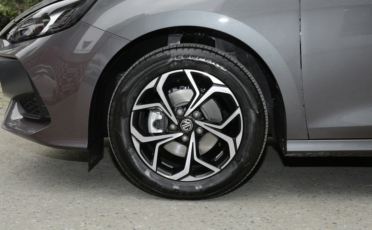 名爵5销量腰斩昔日的黑马为何卖不动了