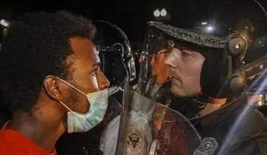 骚乱升级，宛如“战场”！特朗普的美国梦终究