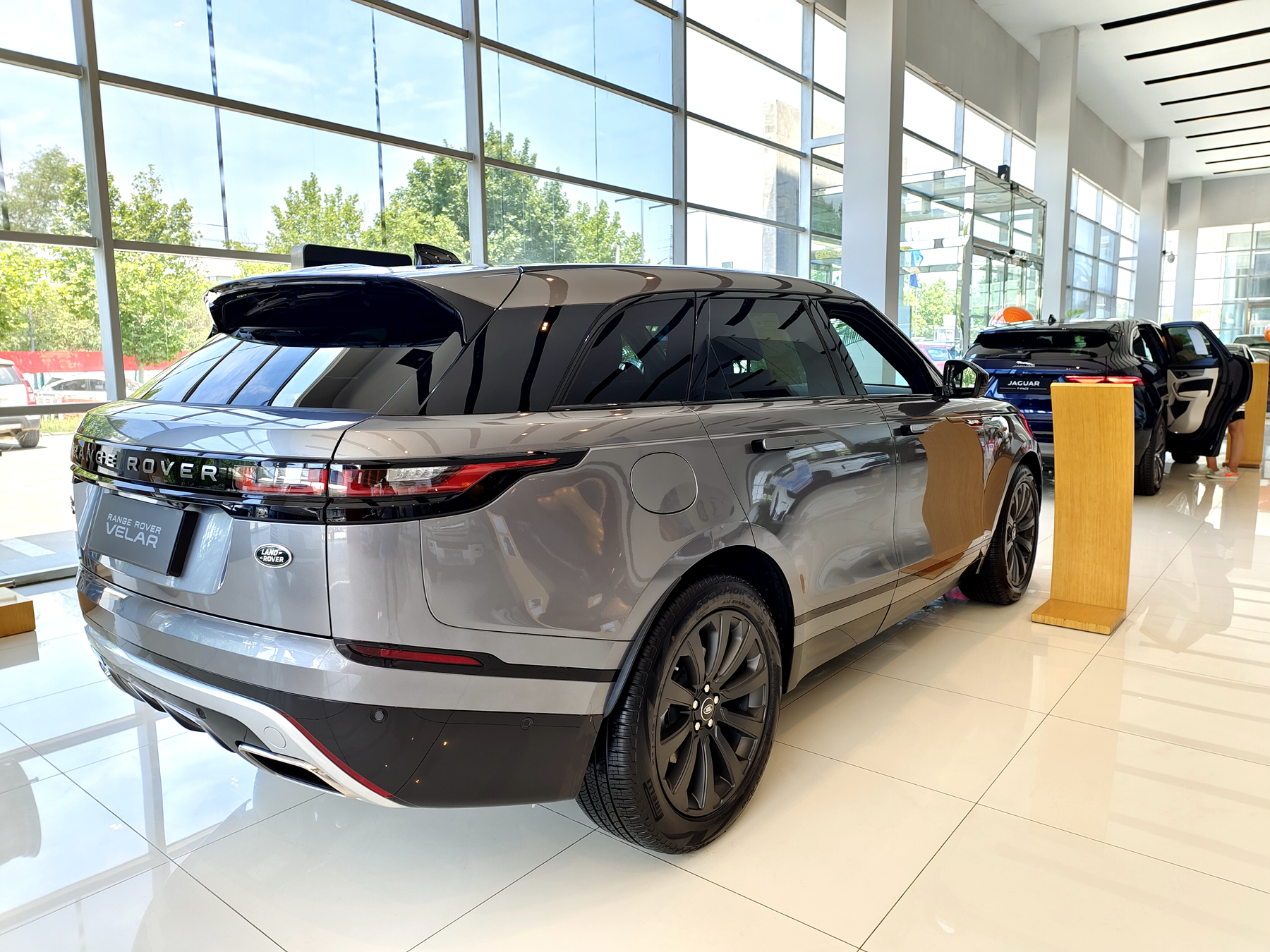 最帅路虎车 实拍揽胜星脉 你心动了吗?