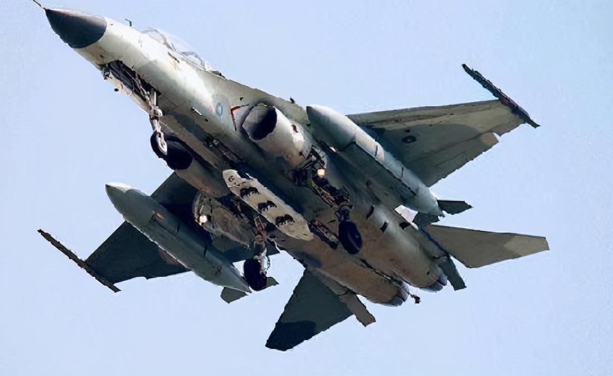 解放軍台海打�車輪戰�，民進黨指揮令台軍慘禍頻出