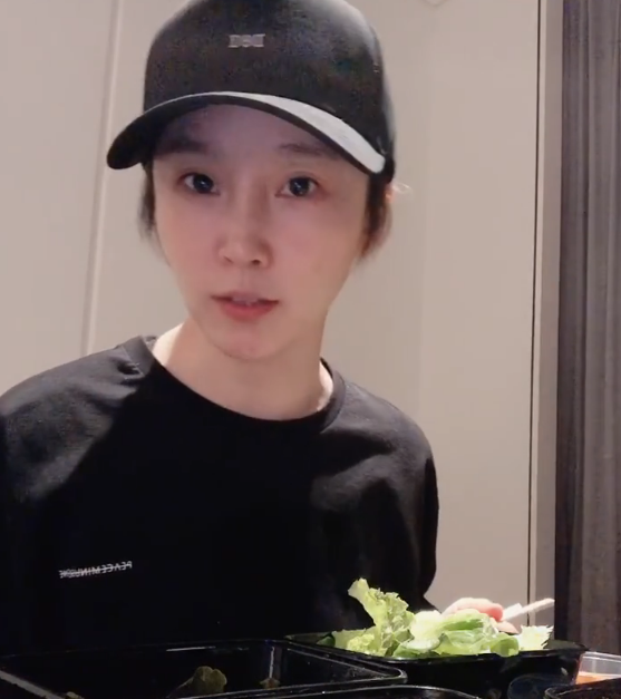 刘雨昕虞书欣等成团出道，《青你2》官博被骂滚