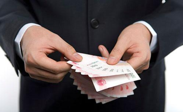 顺丰将拿出2亿元给快递员加薪？快递员一听就呵呵了
