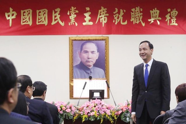 岛内国民党搞响“内战”？洪秀柱：统一不可回避，台独该收手了